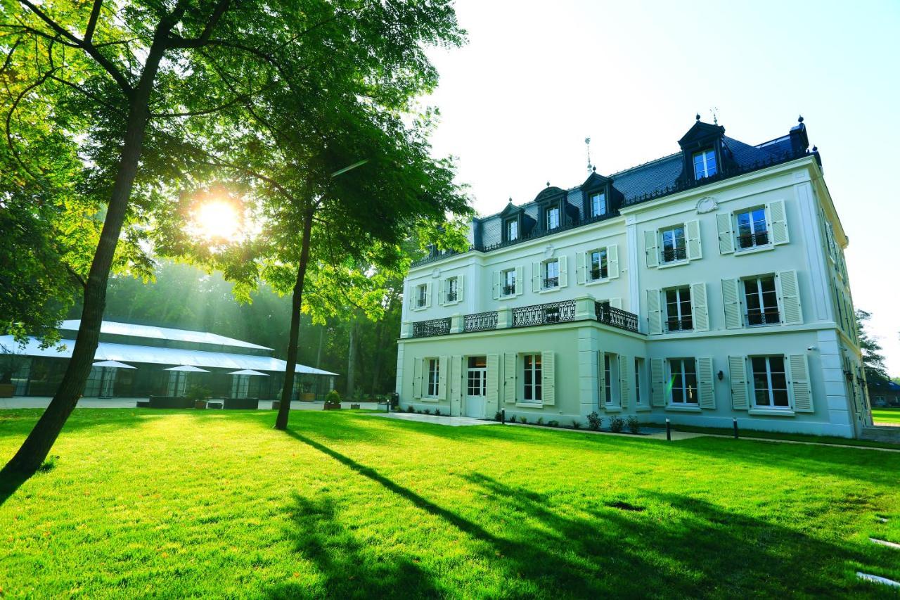 Chateau Des Hauts De Provins Hotel Champcenest Exterior photo