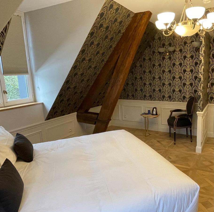 Chateau Des Hauts De Provins Hotel Champcenest Exterior photo