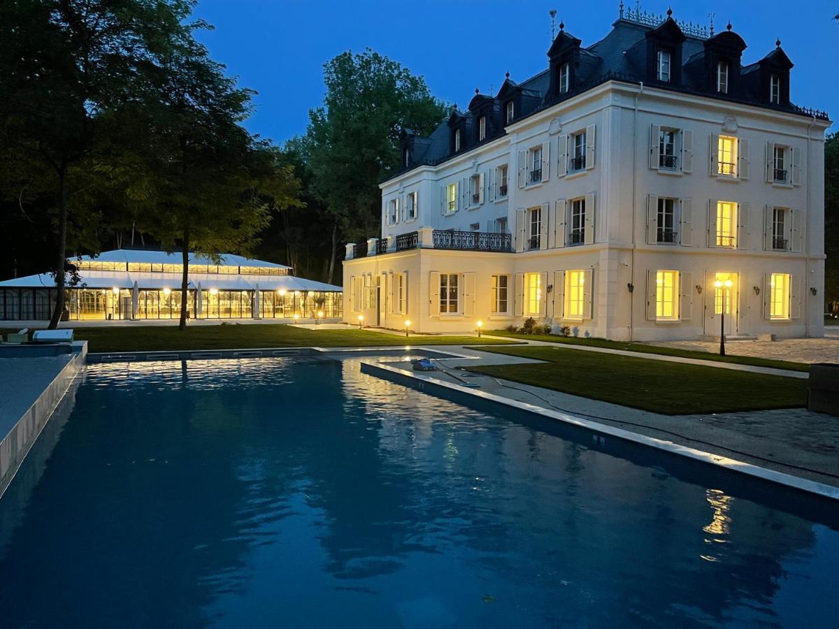 Chateau Des Hauts De Provins Hotel Champcenest Exterior photo